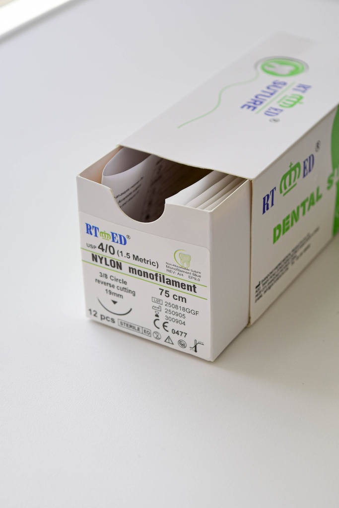 Pack de SUTURA DE NYLON 4/0.75cm LONGITUD- AGUJA 3/8 DE CÍRCULO Y 19mm LARGO x600