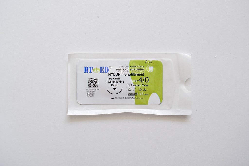 Pack de SUTURA DE NYLON 4/0.75cm LONGITUD- AGUJA 3/8 DE CÍRCULO Y 19mm LARGO x600