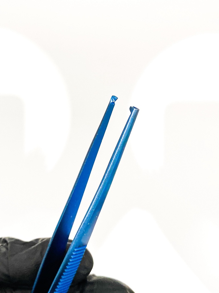 PINZA MICROQUIRÚRGICA DE MANO IZQUIERDA CON DIENTE