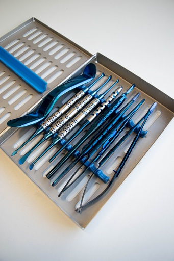 [K0001] CAJA DE MICROCIRUGIA PERIODONTAL CON CASETTE METÁLICO AZUL